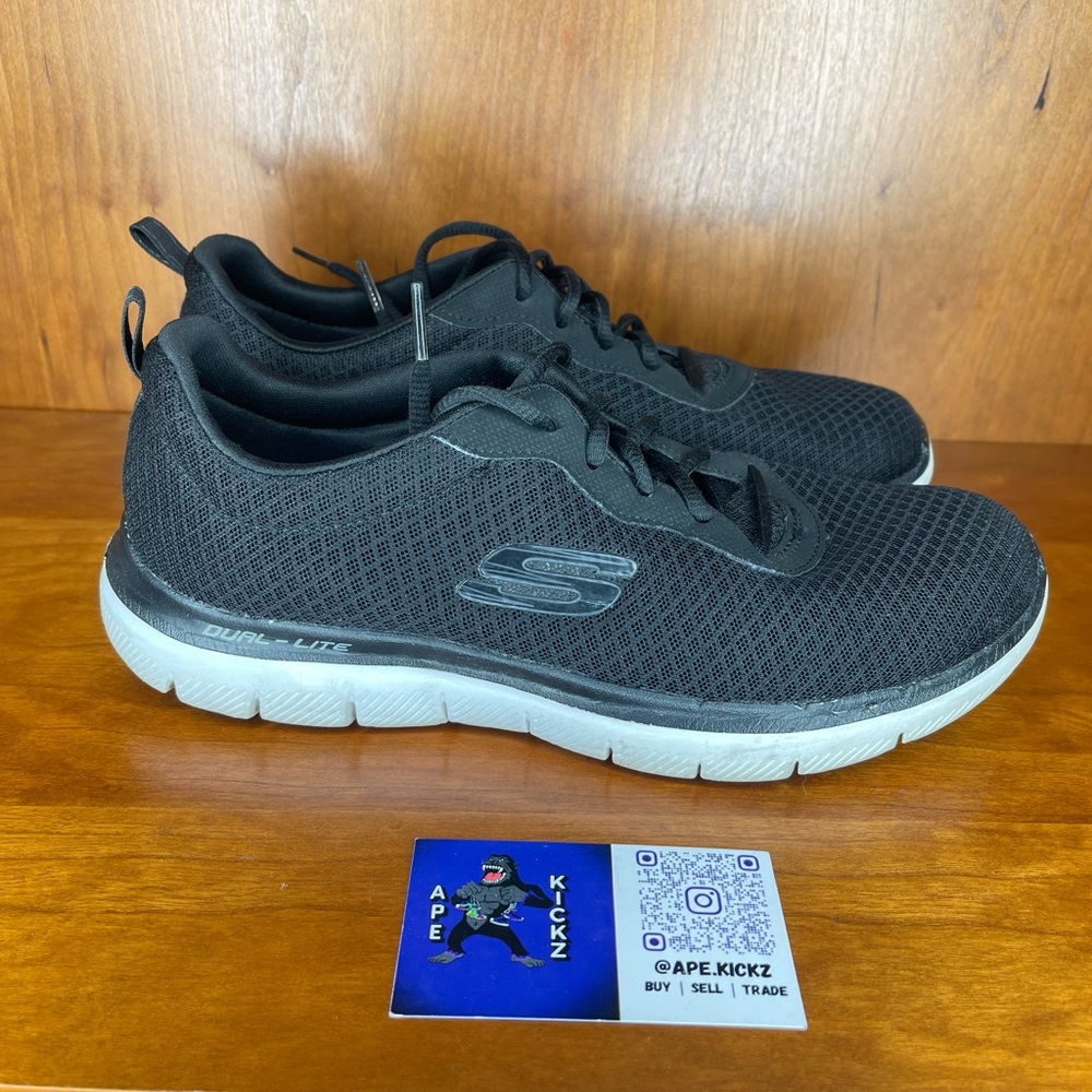 Women’s New Balance Shoes Size 9W